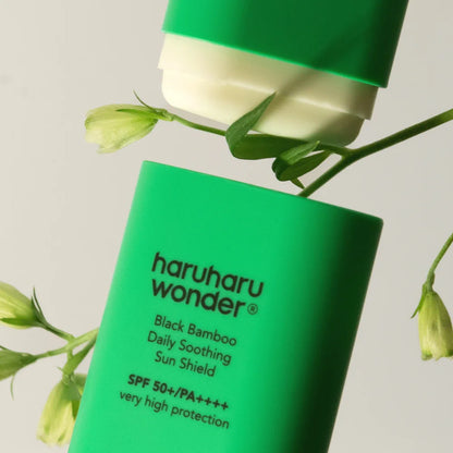 Haruharu Wonder – Black Bamboo Daily Soothing Sun Shield SPF50+ PA++++ | Stick Solaire  au Bambou Noir - 20g